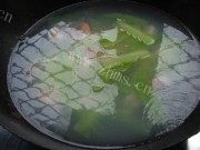 美味的碧绿虾球做法图解4)