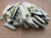 肉丝炒茄子做法图解1)