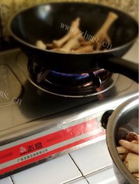 诱人的可乐鸡爪做法图解2)