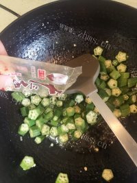 DIY秋葵炒虾仁做法图解6)