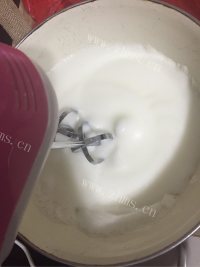 自制威风蛋糕做法图解2)