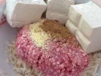 家常菜炸肉丸子做法图解9)