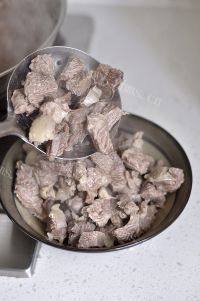 有特色的解密舌尖2之红烧牛肉做法图解3)