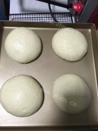 好吃的巧克力奶酪包做法图解4)