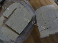 口感好的香椿拌豆腐做法图解2)