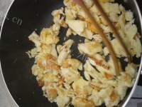 家常菜炒鸭蛋做法图解6)