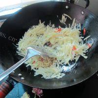 #DIY美食#干煸土豆丝做法图解7)