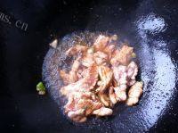 让人怀念的菜花炒肉做法图解4)