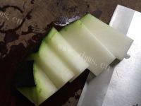 冬瓜薏米骨头汤做法图解3)