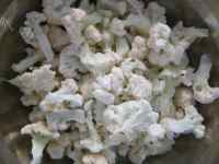 香飘十里的花菜炒肉做法图解2)
