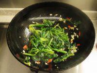 诱人的蒜蓉菠菜