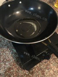 美味营养的手撕包菜做法图解4)