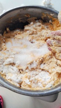 自制南瓜芝麻饼做法图解2)