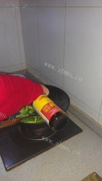 美味的肉丝蒜苗做法图解10)
