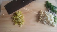 葱香土豆烧鸡心做法图解2)