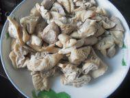 家常菜酸菜炒大肠做法图解1)