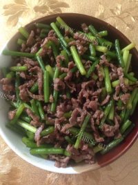 美味的蒜苗牛肉做法图解5)