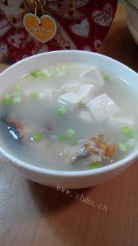 营养丰富的鱼头豆腐汤做法图解8)