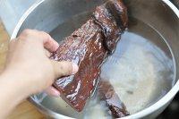 家常菜小炒腊肉做法图解1)