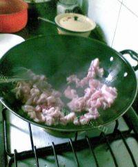 家常菜香菇炒猪肉做法图解4)