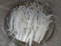 唇齿留香的培根金针菇卷做法图解2)