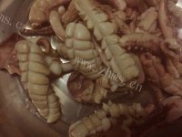 喷香的韭菜炒鱿鱼做法图解4)