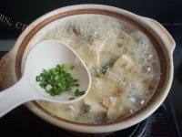 鲜嫩美味的昂刺鱼炖冻豆腐做法图解9)