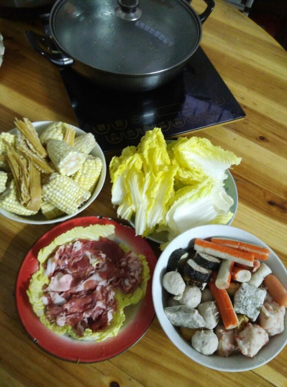 喷香的羊肉火锅