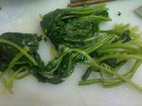 菠菜炒蛋自制做法图解4)
