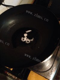 回味无穷的番茄炒蛋做法图解4)