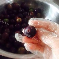 香纯的酿制葡萄酒做法图解4)
