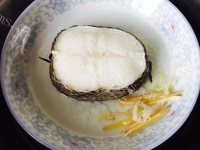 美味的蒸银鳕鱼做法图解4)