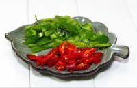 色香味俱全的茭白炒肉丝做法图解4)