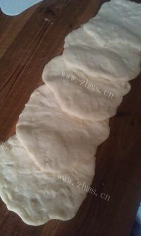 自制花形面包做法图解6)