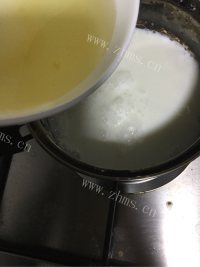 DIY牛奶冻做法图解6)
