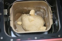 自制香葱肉松面包卷做法图解5)