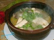 美味的淡菜萝卜豆腐汤