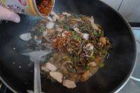 家常菜干豆角炒肉做法图解11)