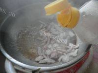 家常菜小白菜炒肉做法图解6)