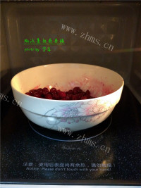 特色微波蔓越莓果脯做法图解7)
