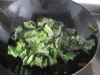 家常菜蒜香莴笋叶做法图解5)