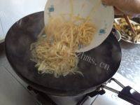 家常菜凉拌干豆腐丝做法图解2)