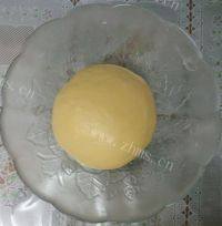 自制豆沙小面包做法图解3)