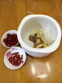 营养炖鱼头汤做法图解1)