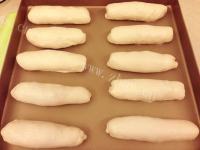 好吃的汤种肉松沙拉包做法图解15)
