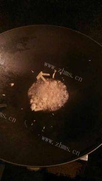 美味的爆炒蛤蜊做法图解3)