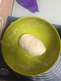 美味的芹菜猪肉馅饺子做法图解3)