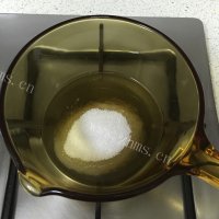 美味的桂花流沙黑芝麻水晶汤做法图解3)