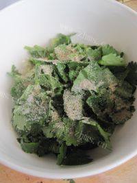 自己做的香菜鸡蛋饼做法图解2)