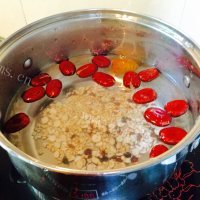清香可口的莲藕猪肉汤做法图解11)